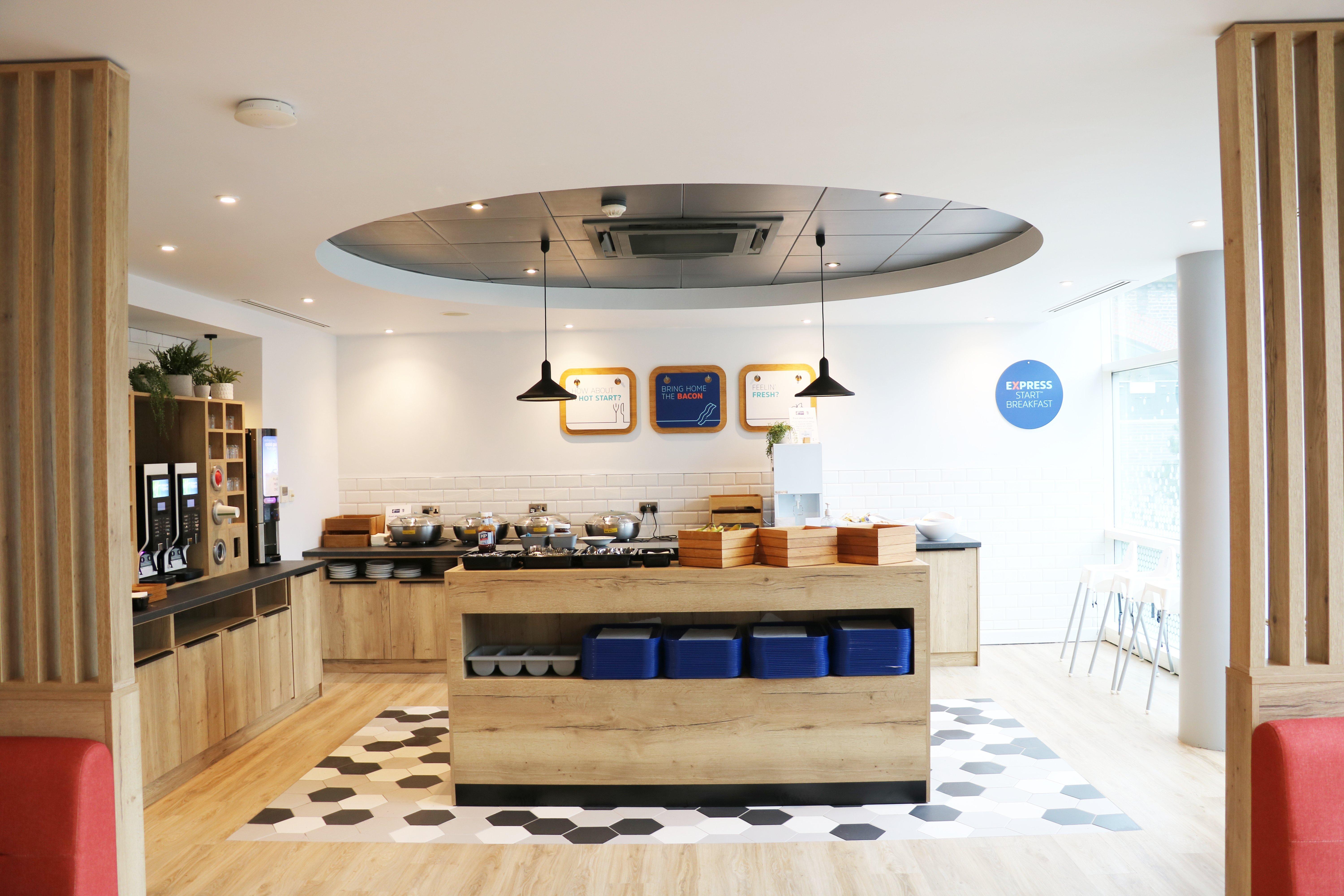 Holiday Inn Express, Chester Racecourse By Ihg מראה חיצוני תמונה