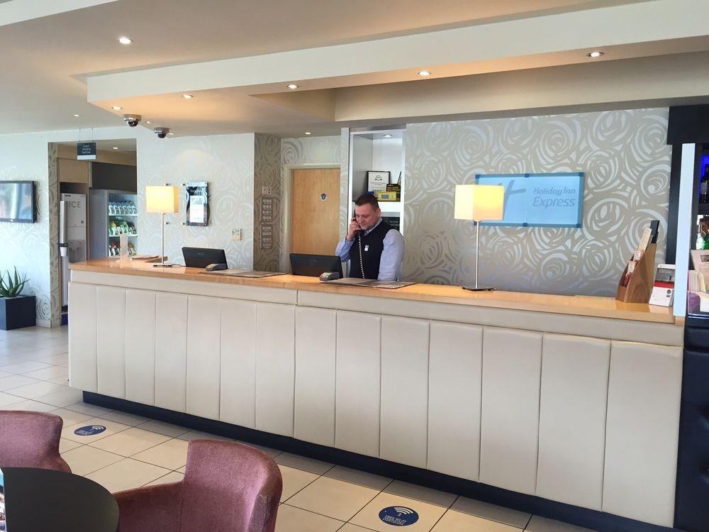 Holiday Inn Express, Chester Racecourse By Ihg מראה חיצוני תמונה